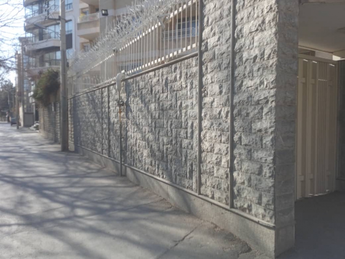 ساب آجر و نما در خیابان بزرگمهر اصفهان